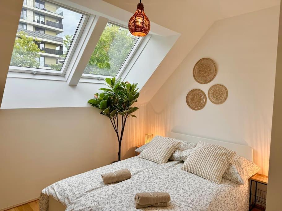 Rooftop Apartment With Balcony & Free Parking Vienna Exterior photo